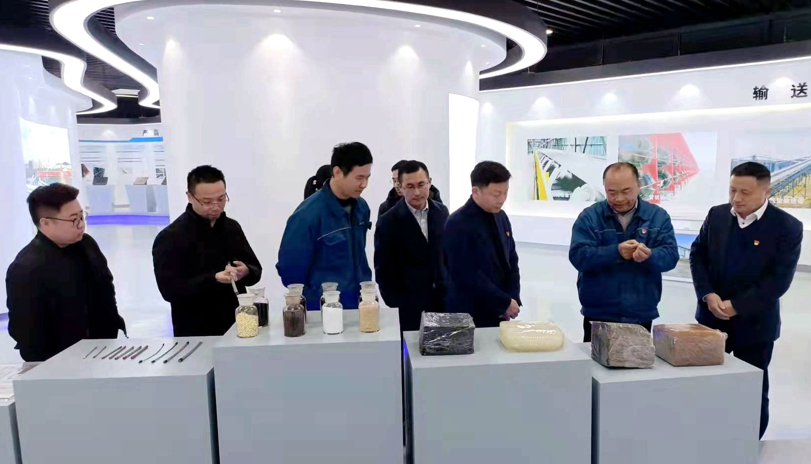 嘉興市科技局副局長(zhǎng)陳華鋒一行蒞臨公司調(diào)研指導(dǎo)